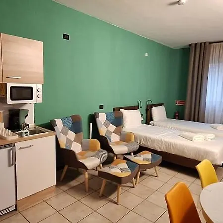 Budget + Private Parking Appartement